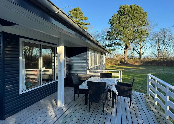 Summer House Near Ristinge On Langeland بيت للعطل